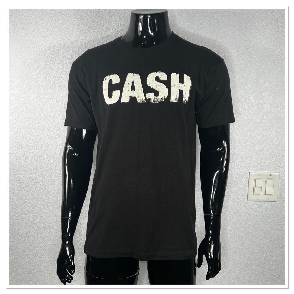 Johnny Cash Unisex-Adult Standard Distressed CASH Black Graphic T-Shirt Sz L